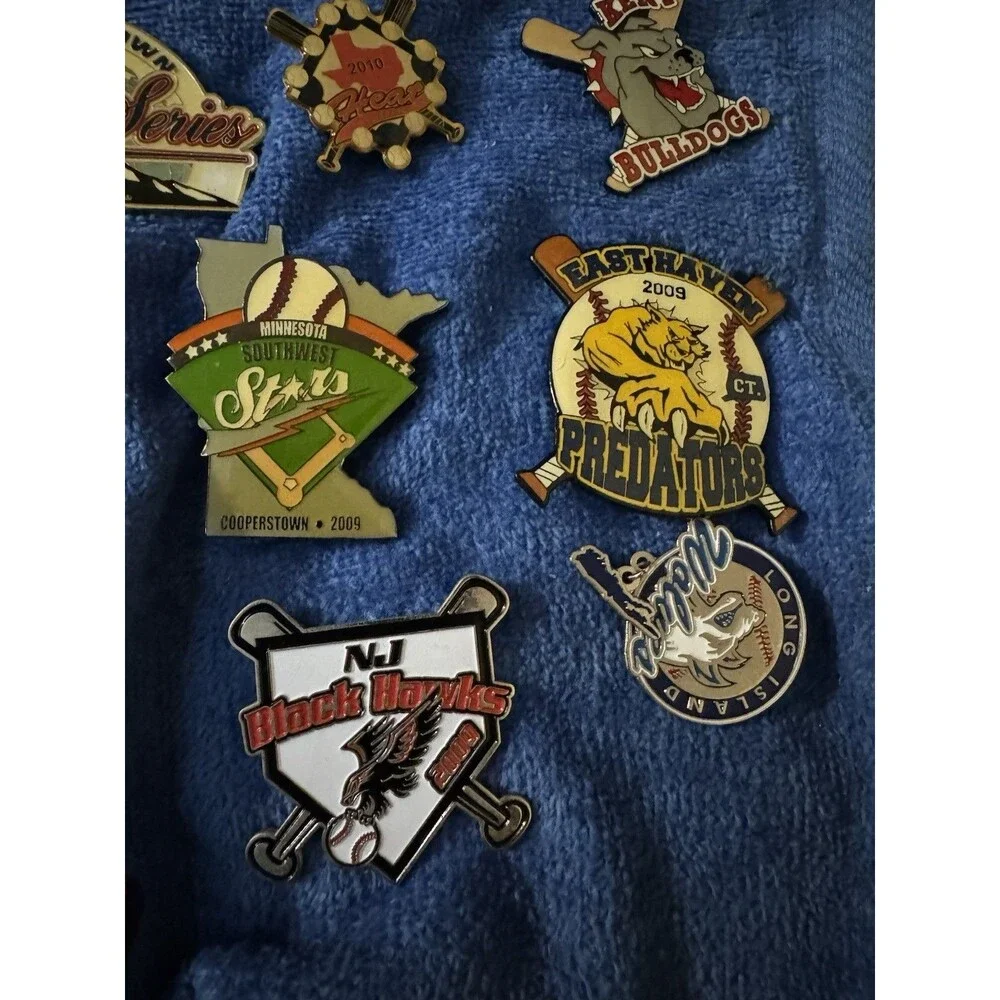 2010 Little League Triple Crown World Series Steamboat Springs Towel & Pin Lot